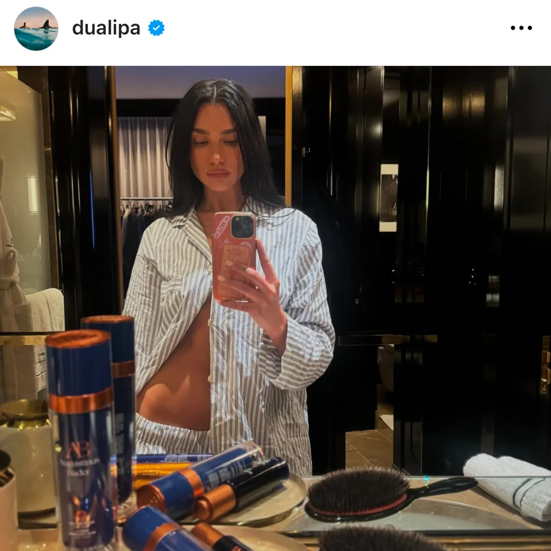 Augustinus Bader — Dua Lipa Mirror Selfie