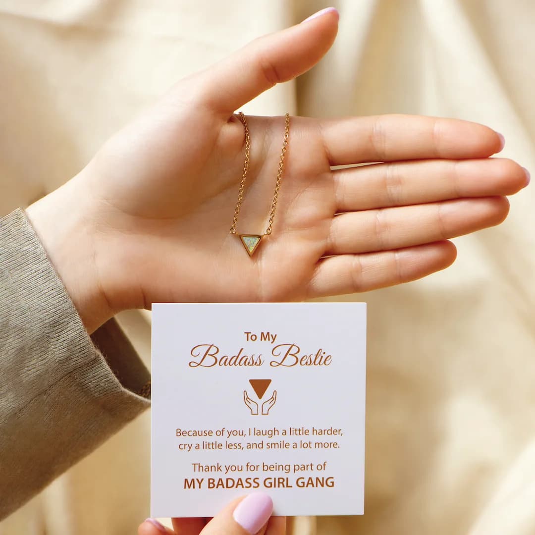 Bestie Necklace — Sentimental Gift Card Layout