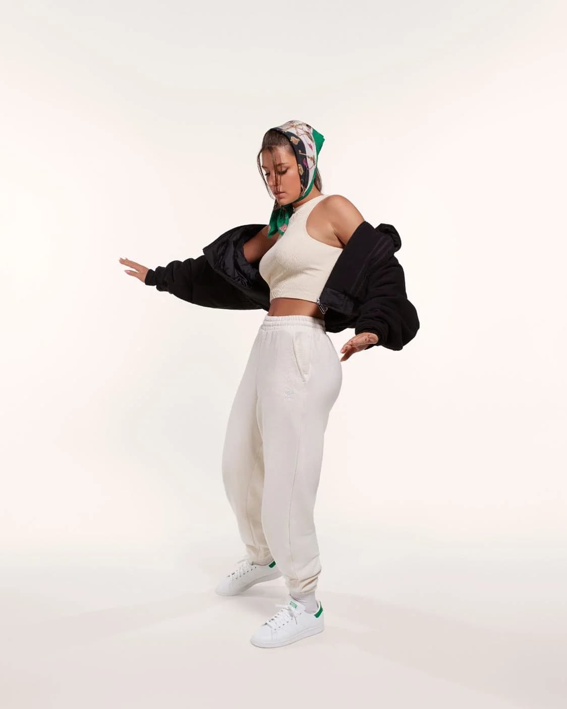 Casual Chic Outfit — Dynamic Lifestyle Pose